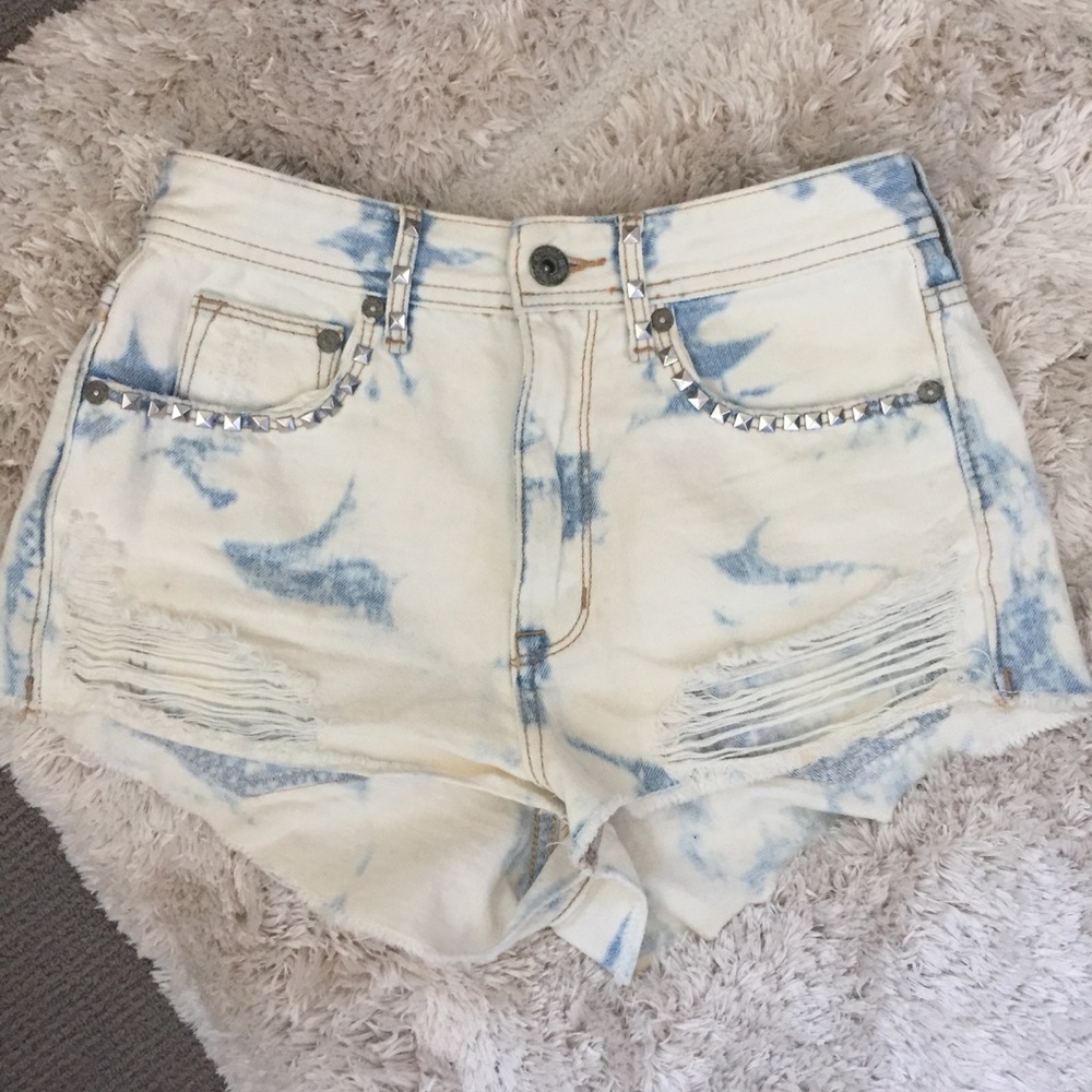 High Waisted distress denim shorts with studs